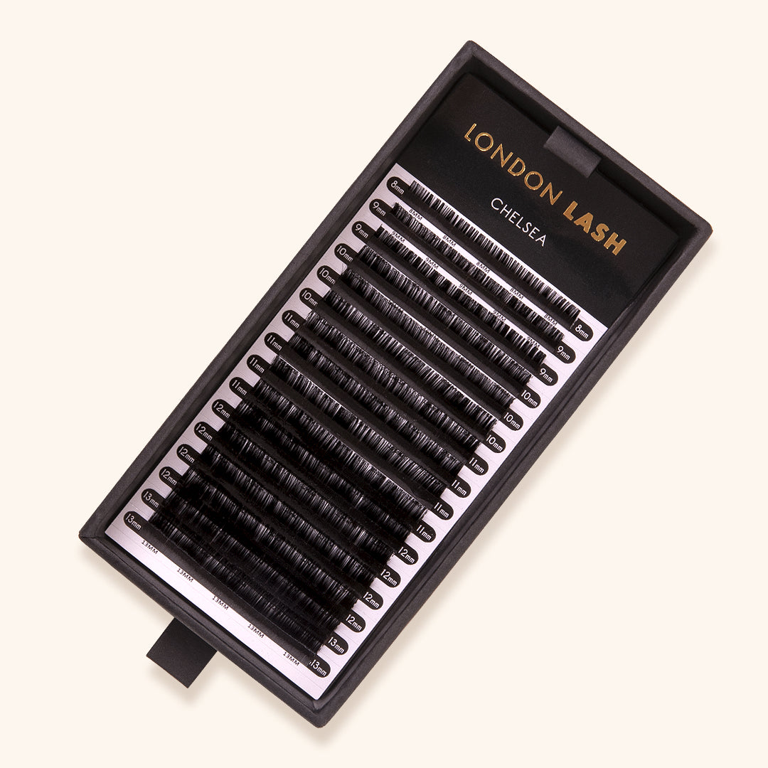 Tray of Mega Volume Chelsea Lashes 0.05